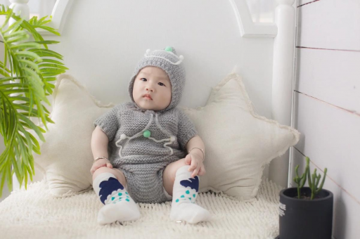 黔东七个月宝宝脚长 黔东七个月宝宝脚长